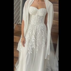 Wedding gown